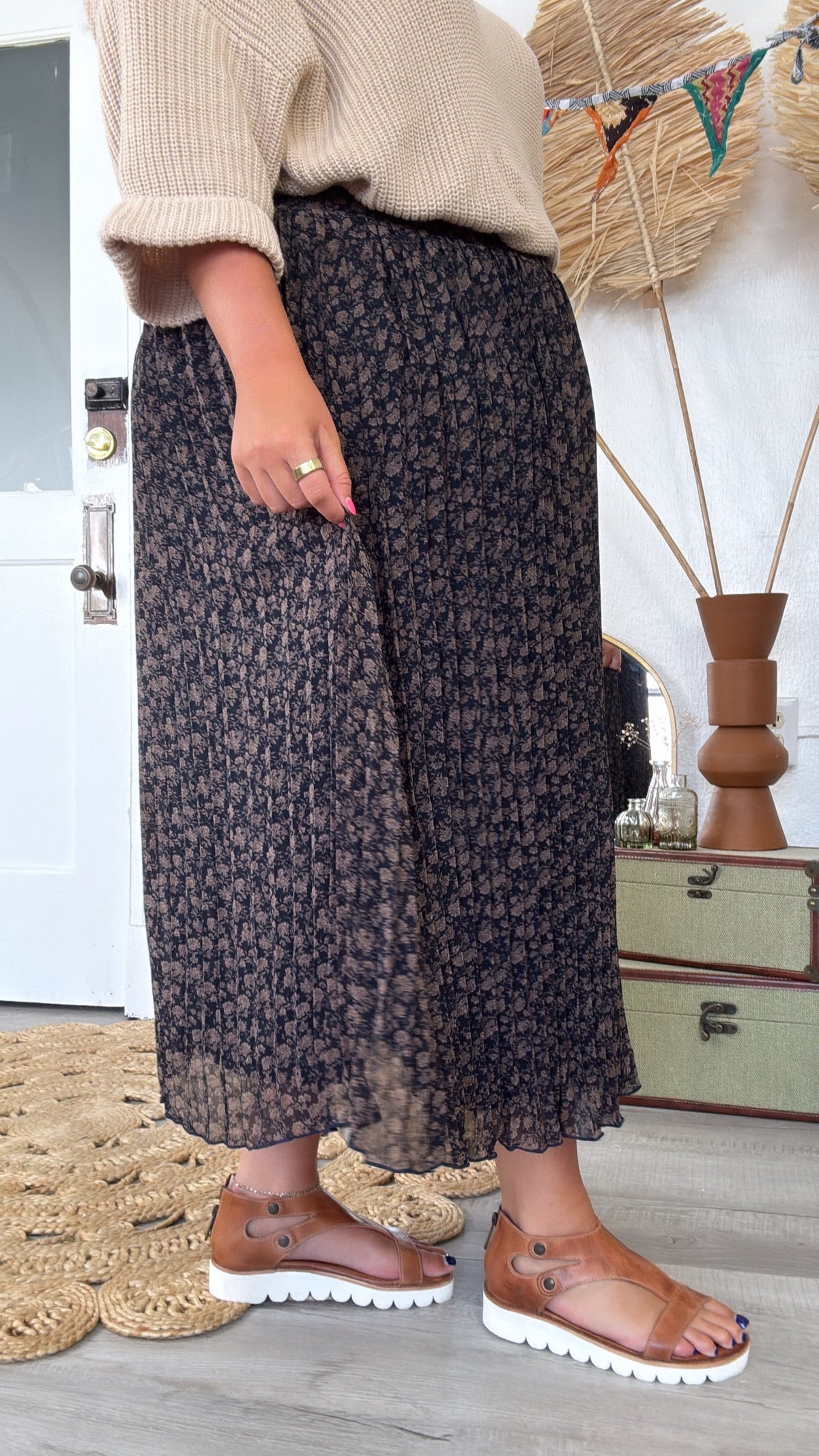 Garden Dream Floral Printed Pleated Midi Skirt