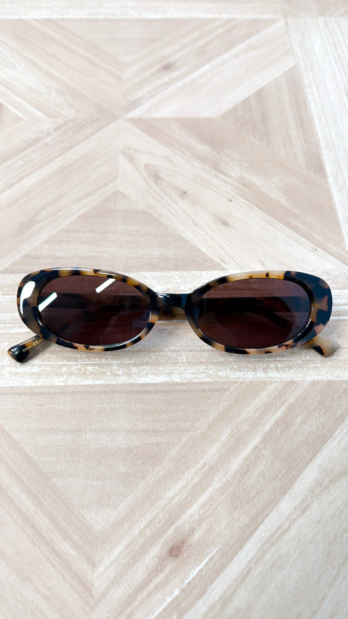 FREYRS: Mimi Acetate Oval Sunglasses