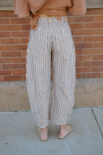 Barrel Leg Min Wash Striped Jeans
