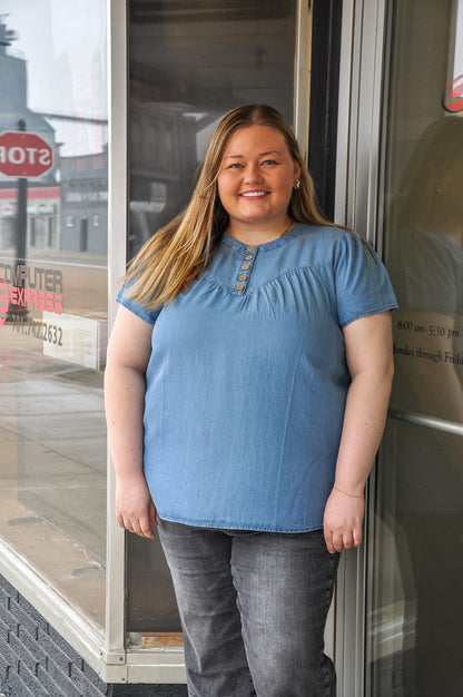 Curvy Chambray Button Yoke SS Top