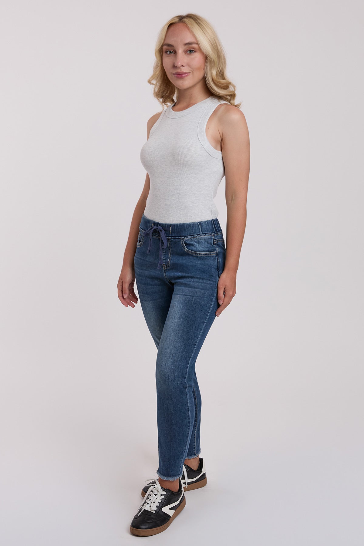Women's Petite High Rise Denim Ankle Jogger