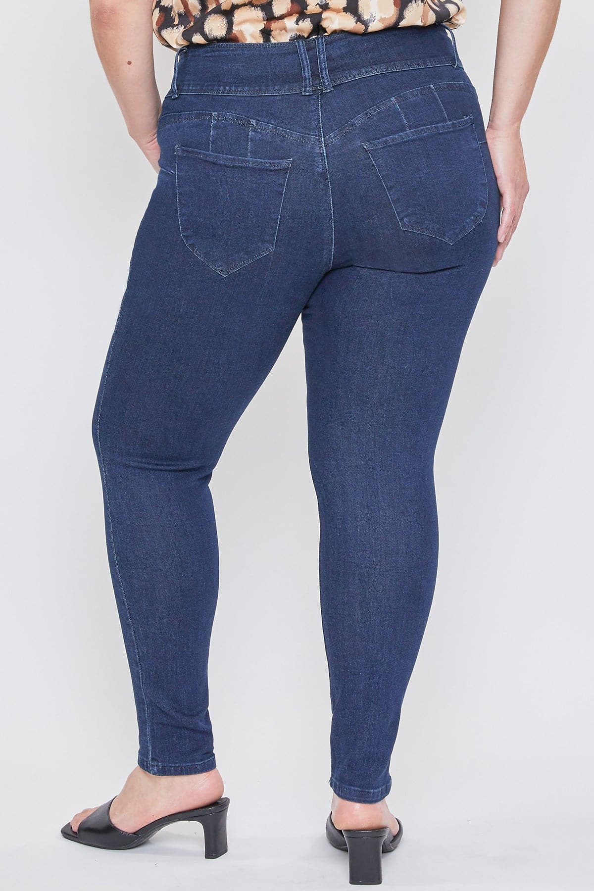 Women's Plus Size Sustainable WannaBettaButt Skinny Jeans